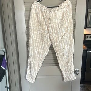 Old Navy Women's Cream Tie-Dye Joggers